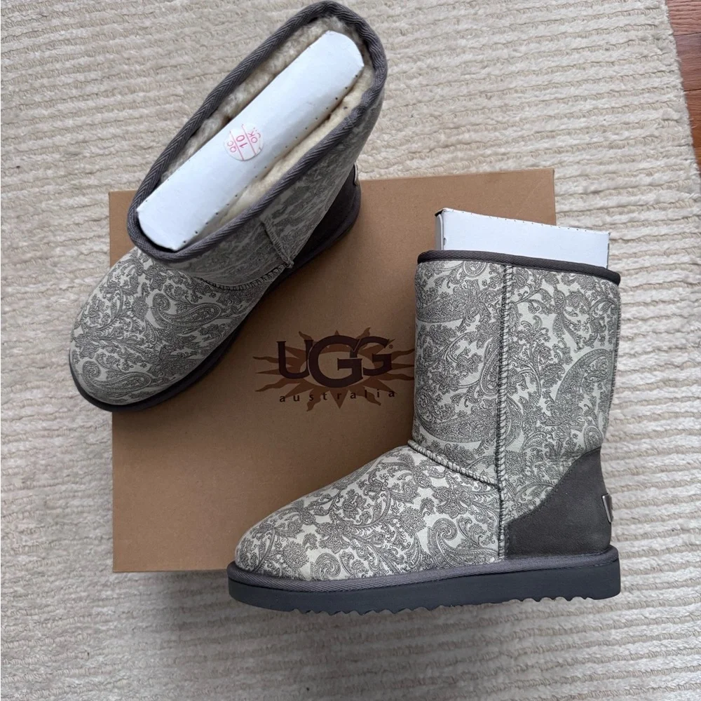NWT UGG Women's Classic Short Gray Paisley Boots